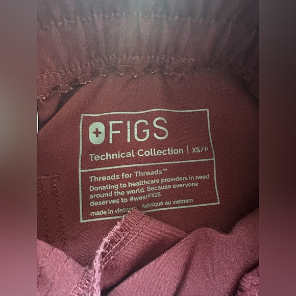 Women's Burgundy Zamora 2.0 ™ - High Waisted Petite Jogger Scrub Pants - Picture 4 of 5